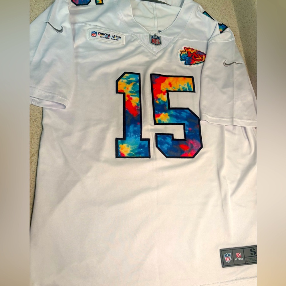 Kc chiefs Mahomes crucial catch jersey